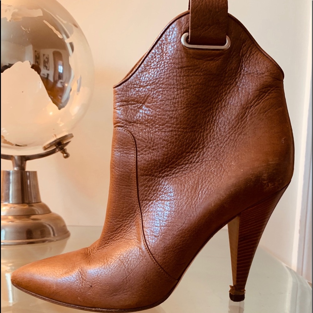 CASADEI Booties!💛